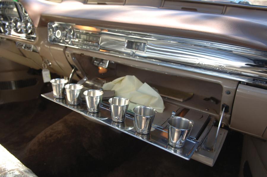  Cadillac Eldorado Brougham 1957 года  (фото 18 из 25)